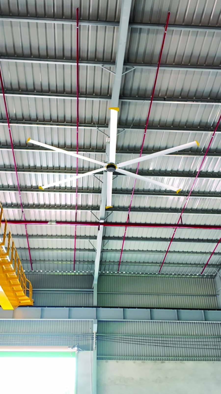 video quạt HVLS 5,2 mét tại kho hàng và trung tâm logistics
